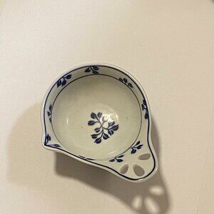 EUC Pier1 Imports Hand Painted Porcelain Measuring Cups (SET OF 4)
